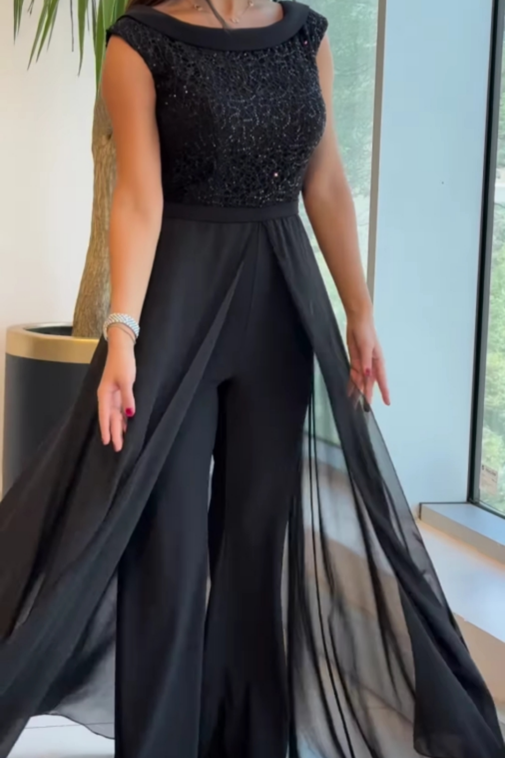 Amara™ | Sleeveless Jumpsuit