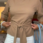 Daria™ | Stijlvolle Strik Taille Top (1+1 Gratis)